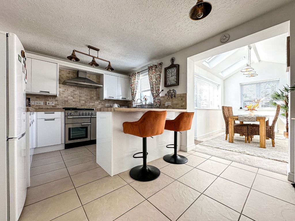 Property photo 2 of 28 53007412