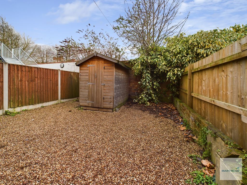 Property photo 2 of 11 Garden