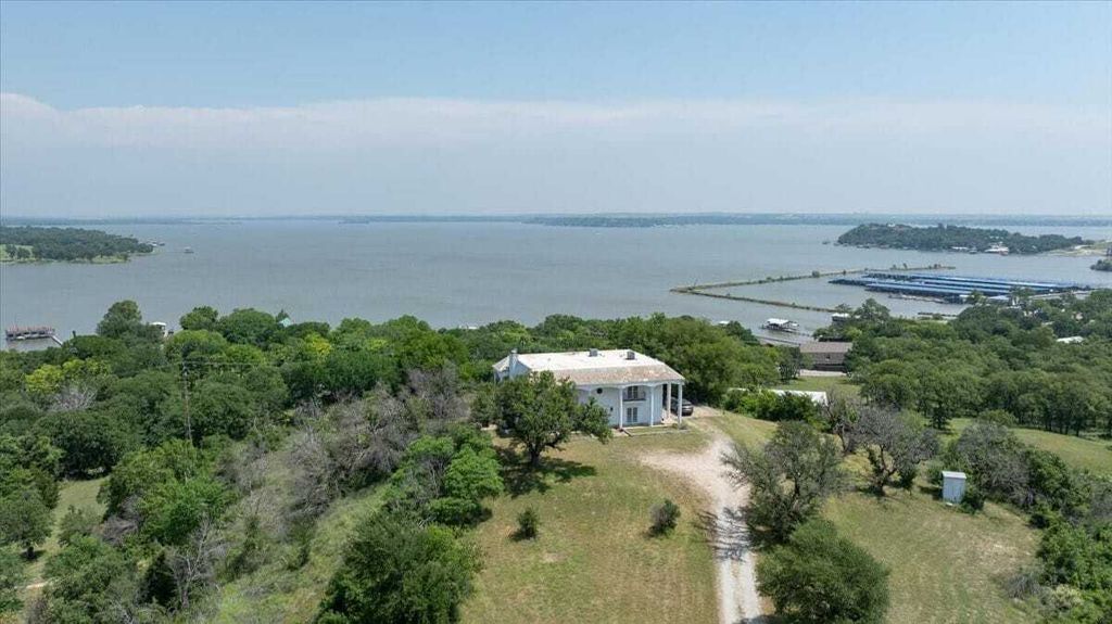 Property photo 3 of 6 <Alttext/>