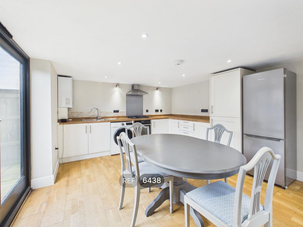 Property photo 2 of 26 Kitchen