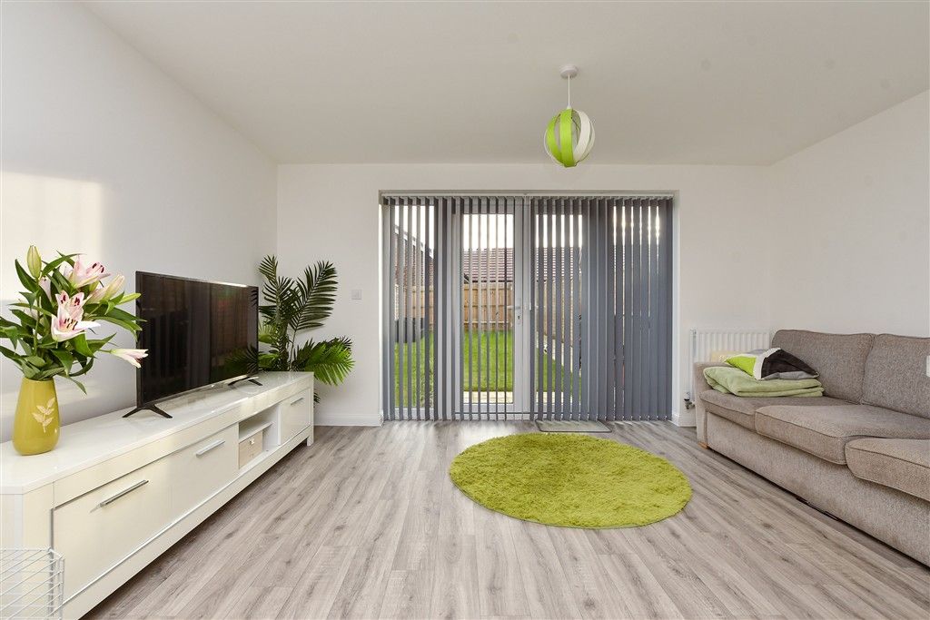 Property photo 2 of 13 Lounge