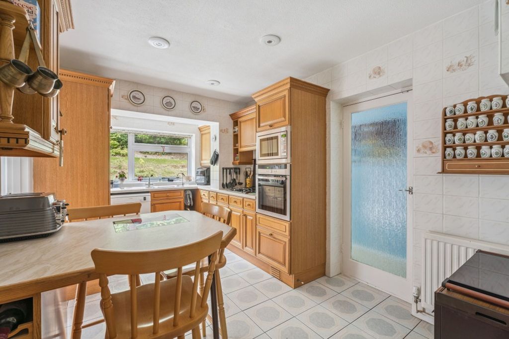 Property photo 3 of 14 Photo 3