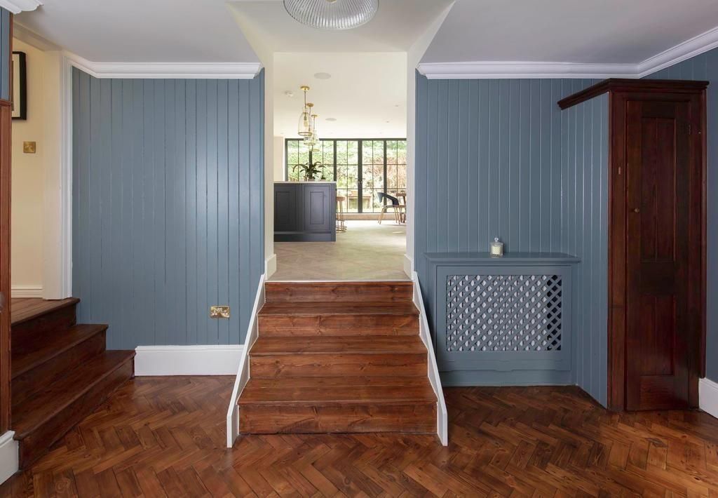 Property photo 3 of 18 Hall.Jpg