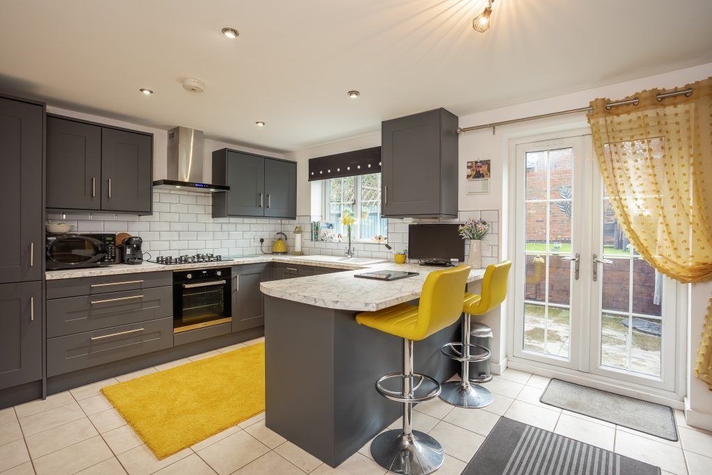 Property photo 2 of 26