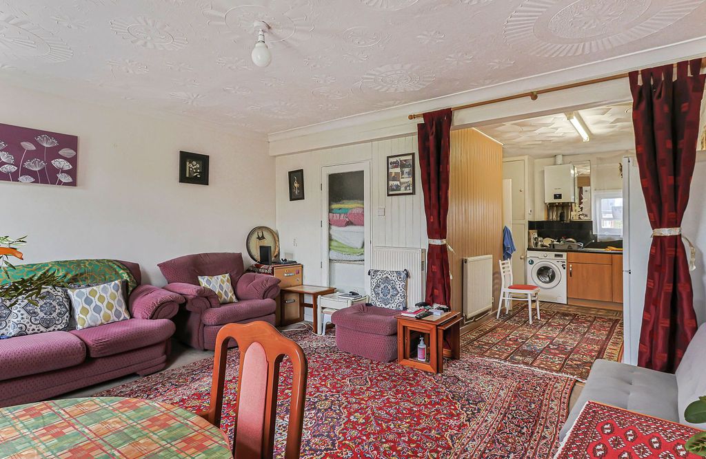 Property photo 2 of 19