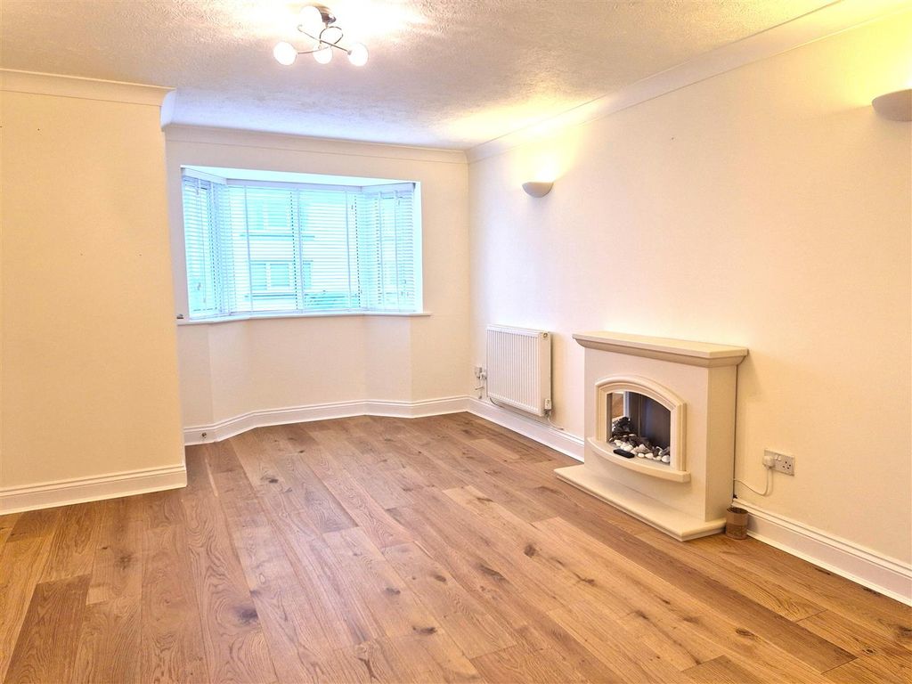 Property photo 2 of 6 20251008_084655.Jpg