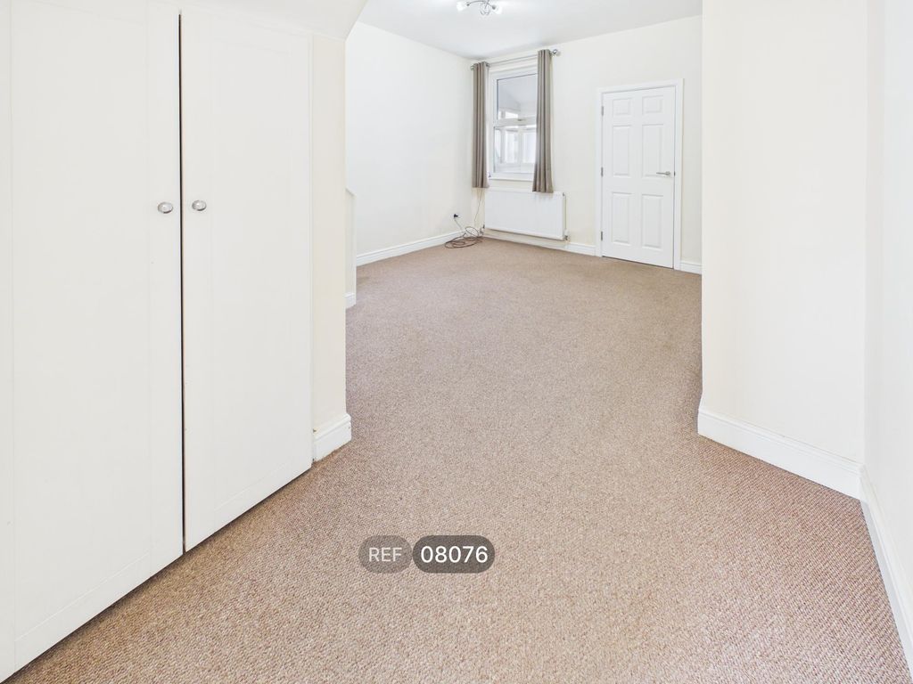 Property photo 3 of 15 Dining Room