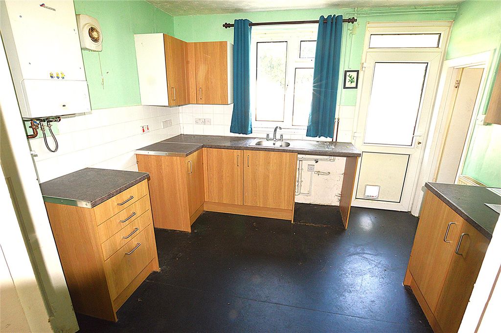 Property photo 3 of 9 3 - Picture No. 03