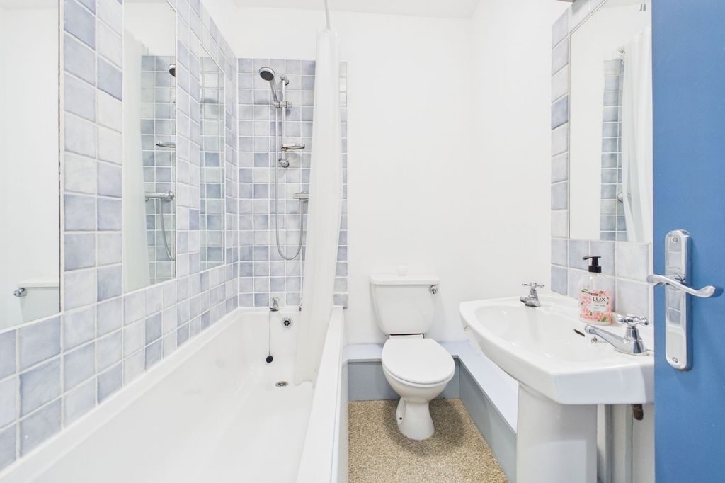 Additional image 9 of 2 bed flat to rentFlat 1, 141 Highgate, Kendal LA9