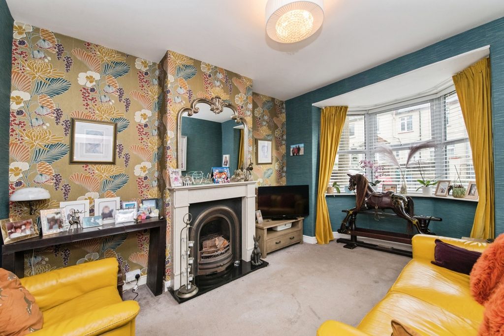 Property photo 2 of 19 Pbox-Img.Jpg