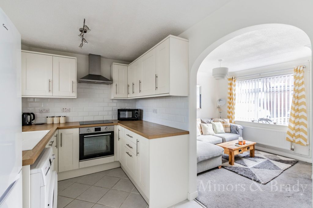 Property photo 3 of 14