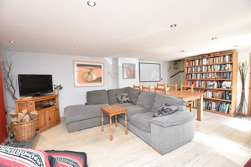 Property photo 3 of 13 Picture No. 04