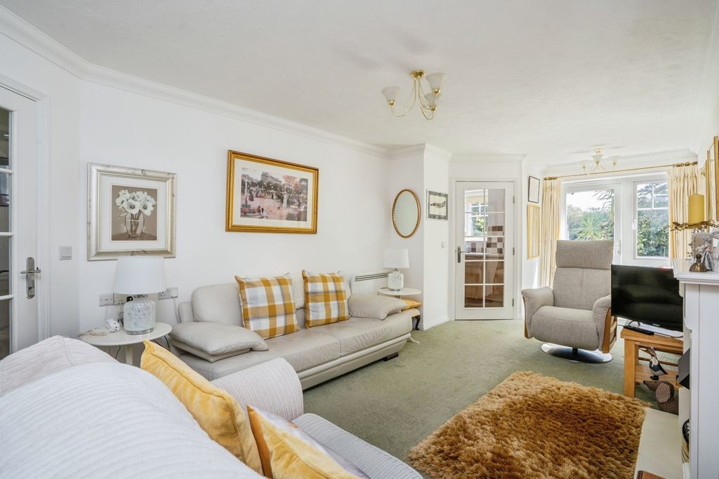 Property photo 3 of 15 Pbox-Img.Jpg