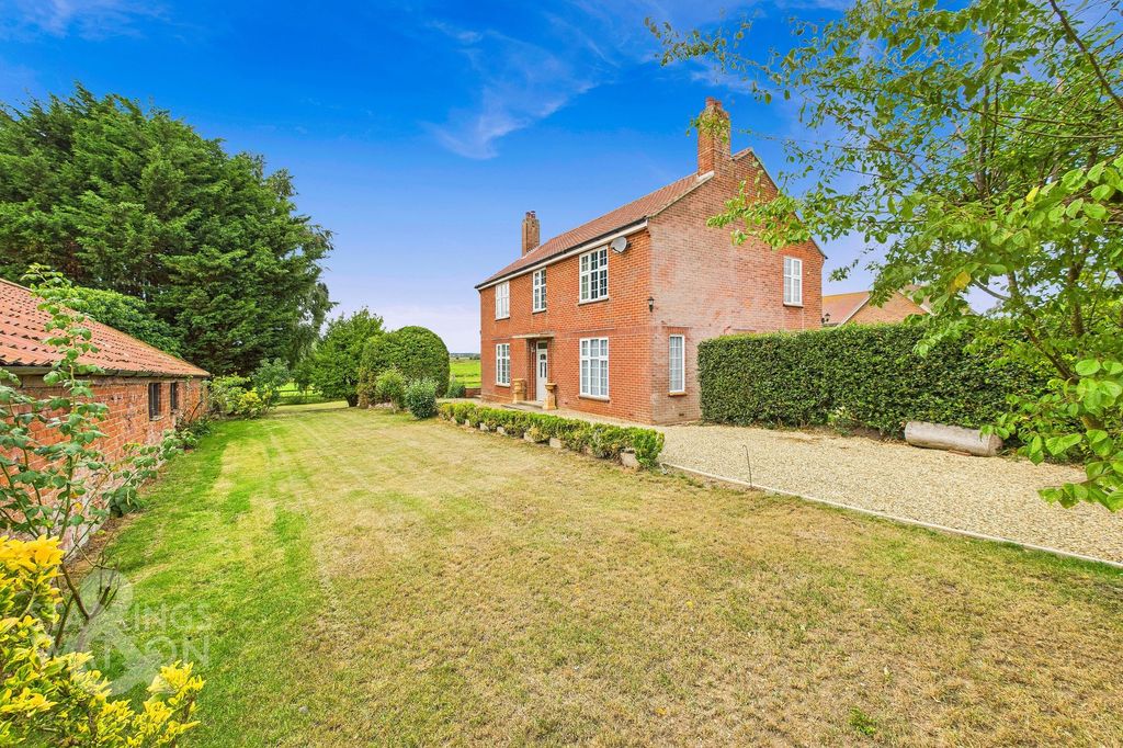 Property photo 1 of 35