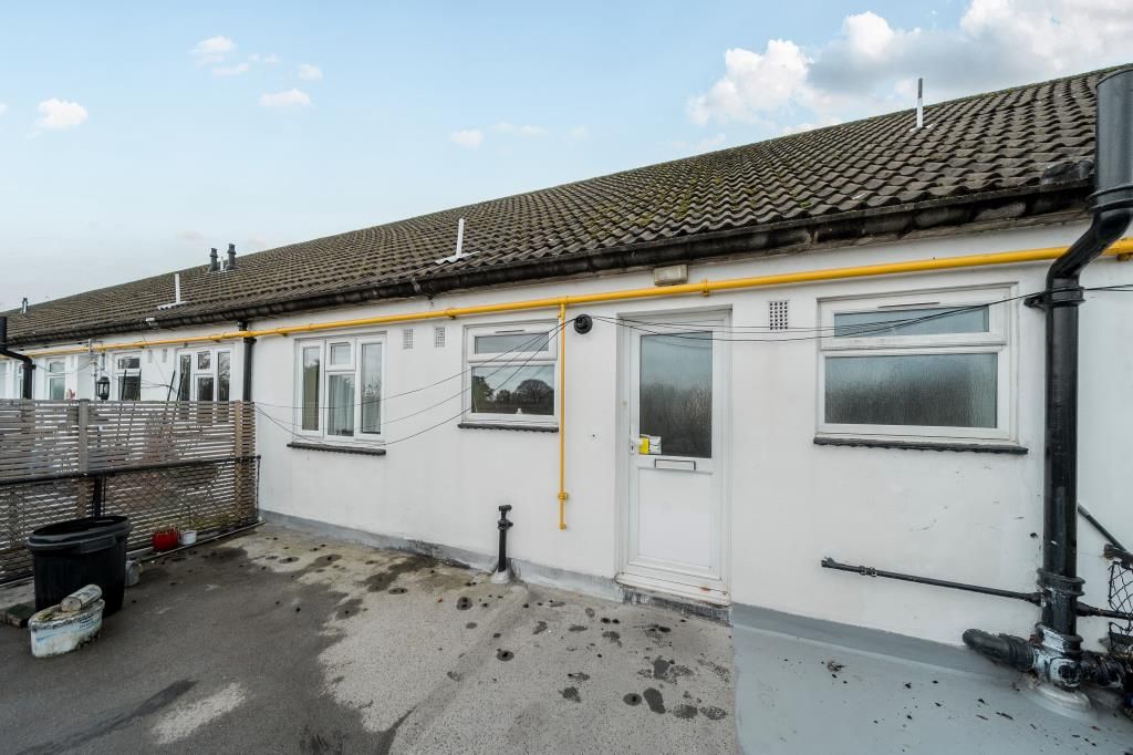 Property photo 1 of 19 Outside View