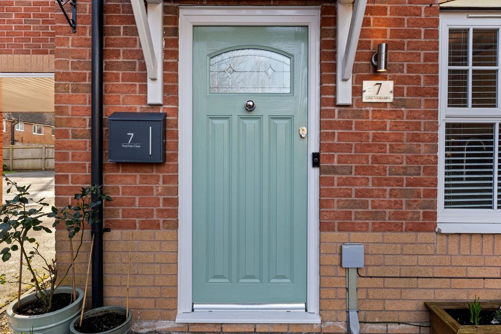 Property photo 2 of 20