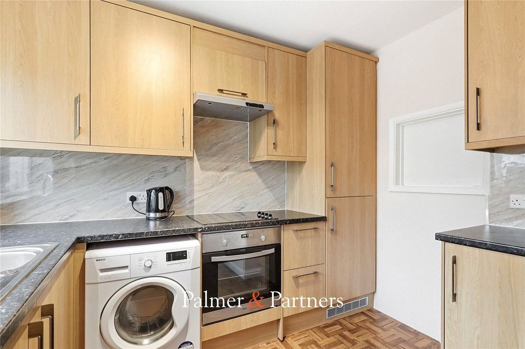 Property photo 3 of 22 Picture No. 08