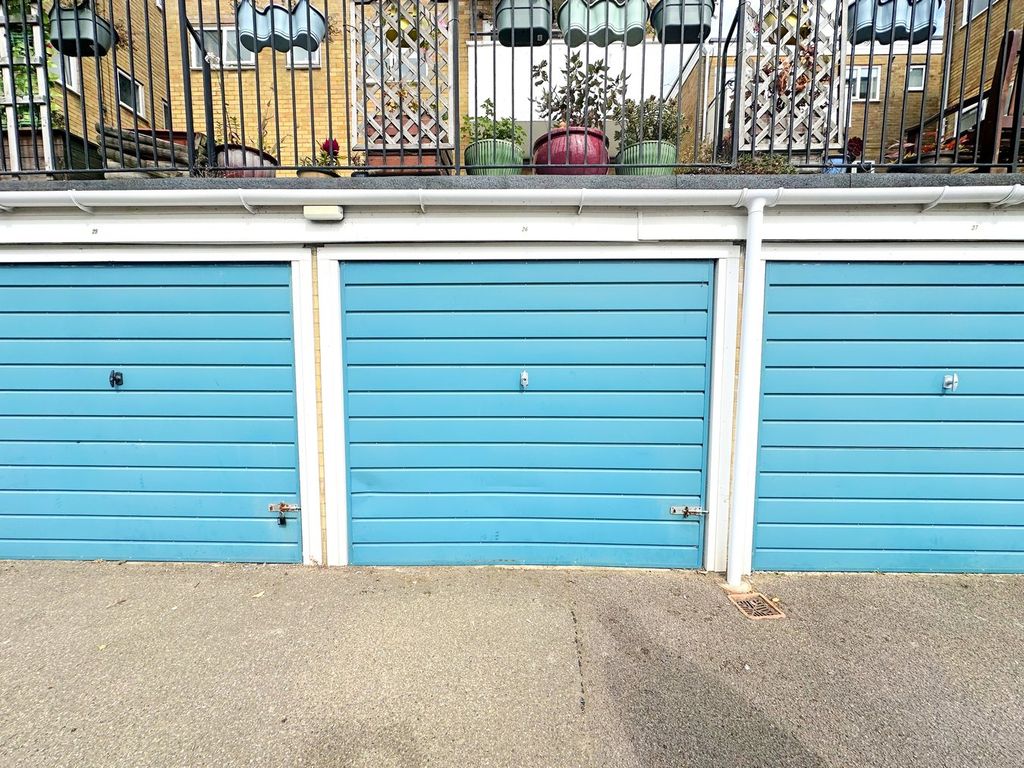 Property photo 3 of 4