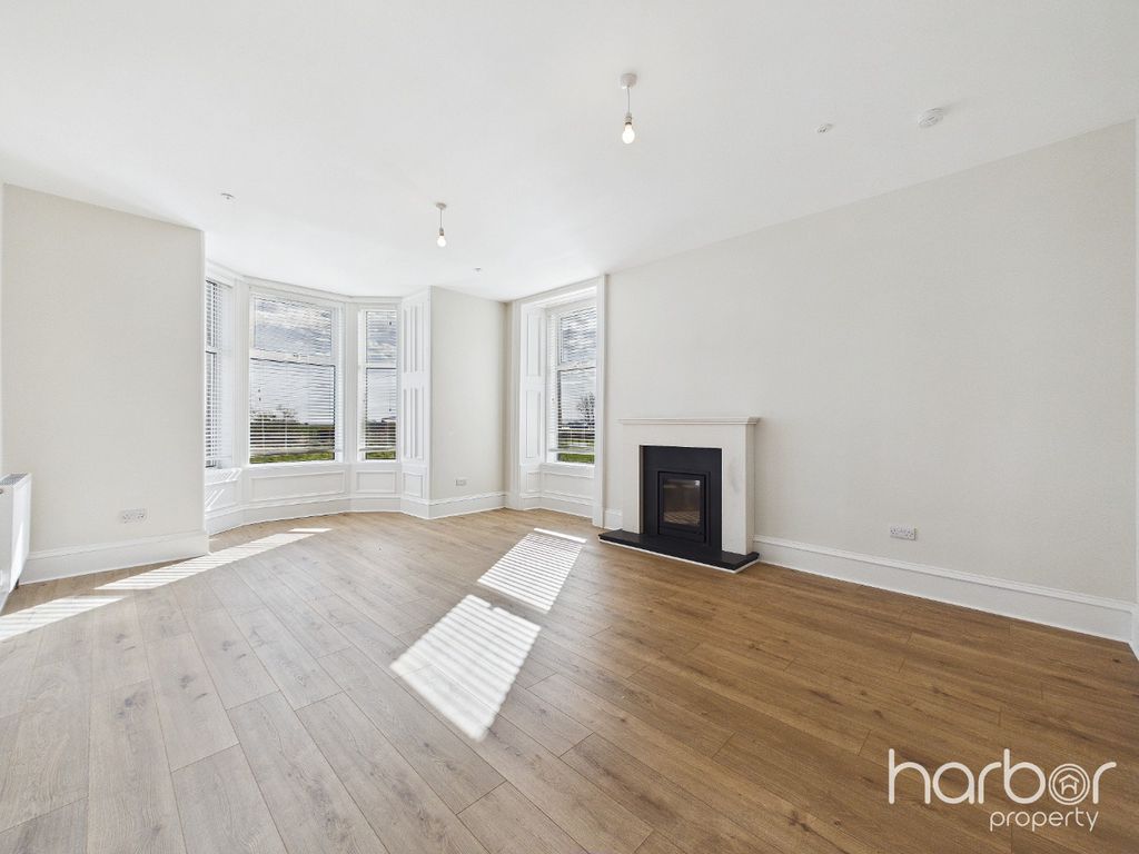 Property photo 2 of 36 5109383