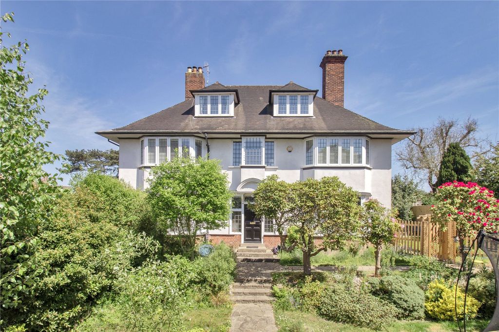 Property photo 1 of 18 5 Frant Road