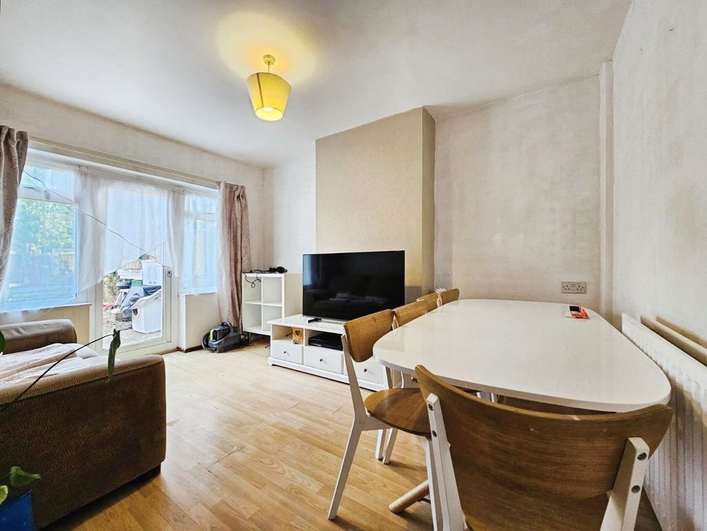 Property photo 2 of 9 Reception Room