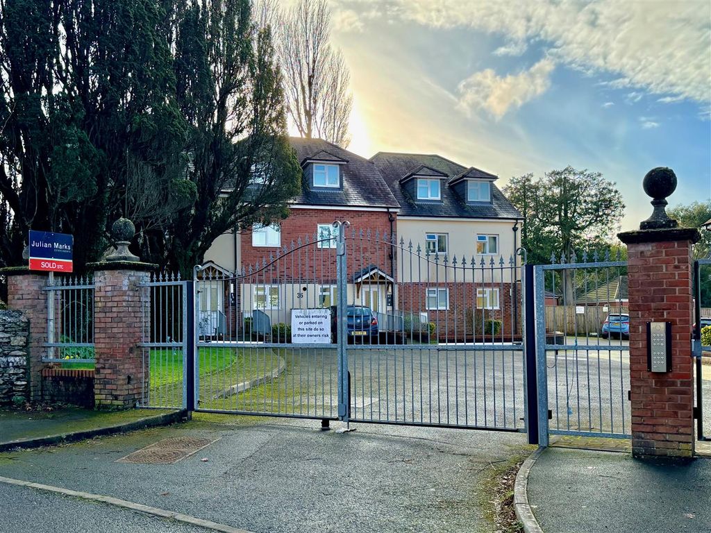 Property photo 1 of 10 Img_2025.Jpeg