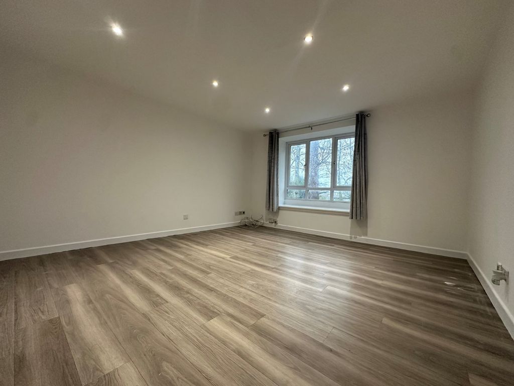 Property photo 3 of 8 Picture No. 08