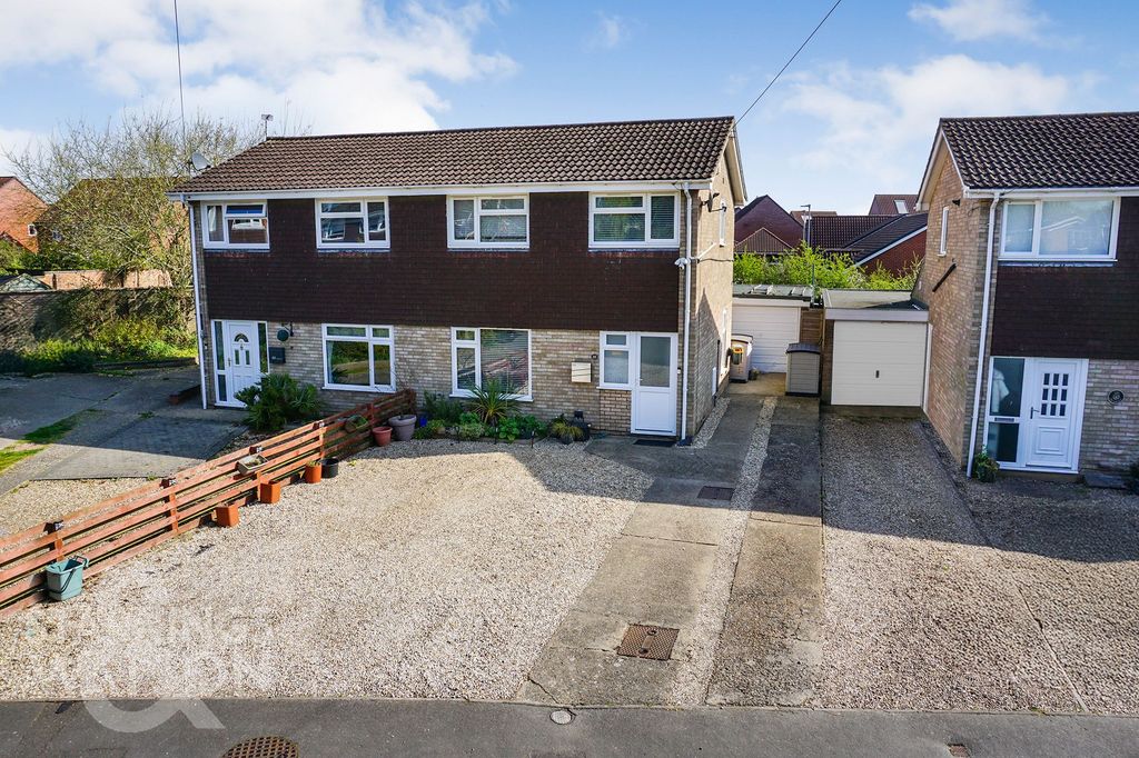Property photo 1 of 24