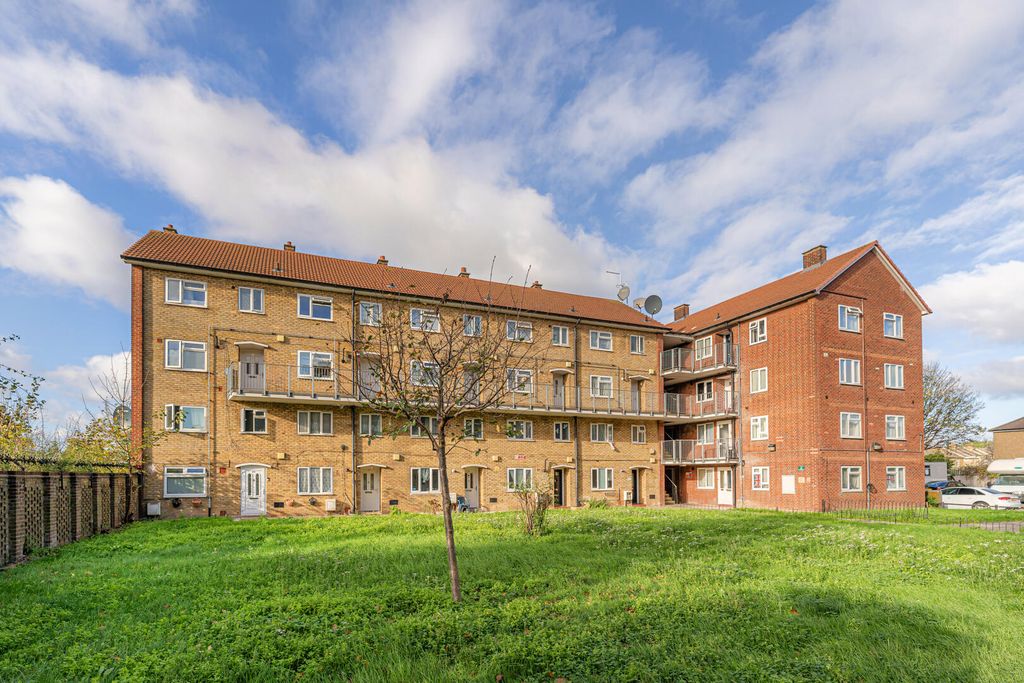 Property photo 1 of 14 Rear Garden