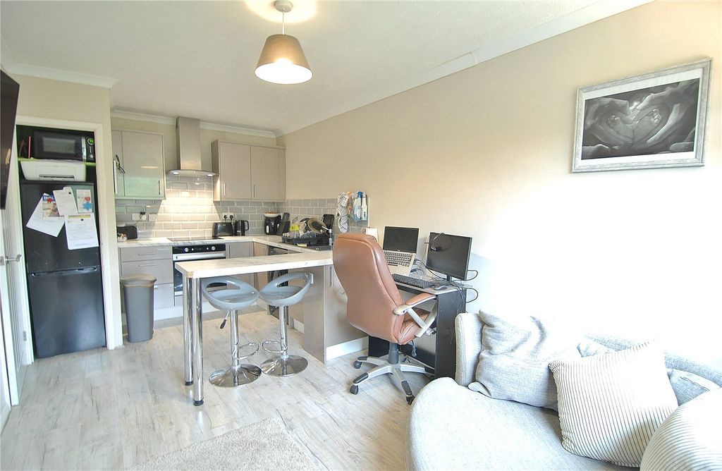 Property photo 3 of 13 Picture No. 18