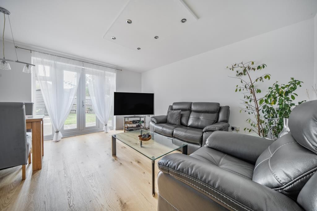 Property photo 2 of 21 Living Area