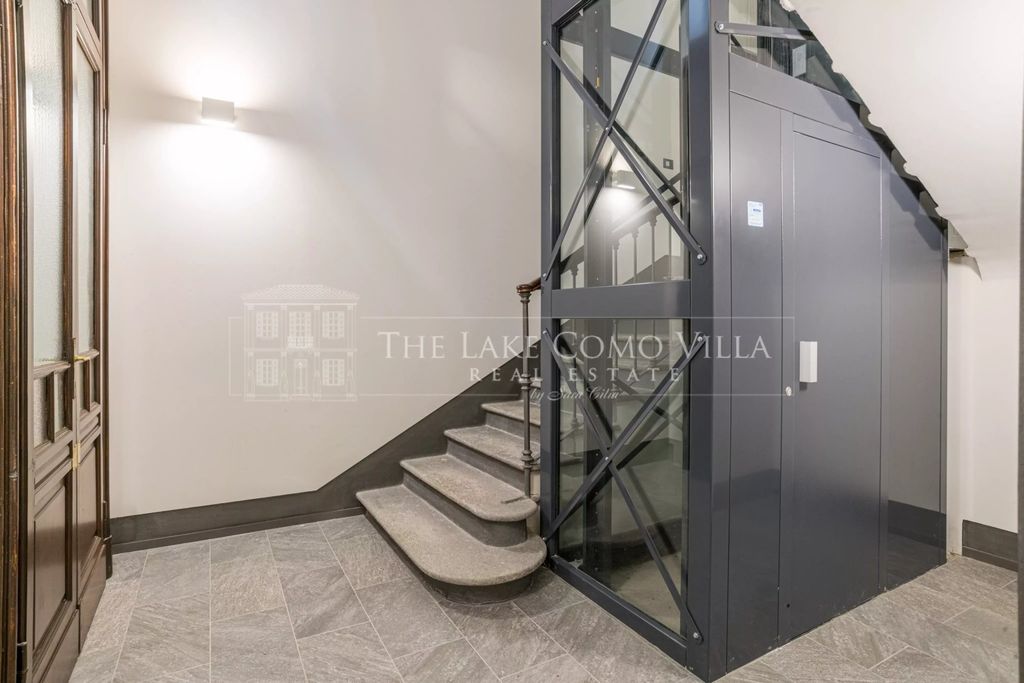 Property photo 3 of 21 Como The Lake Como Villa-Palazzo Parini Via Diaz 131