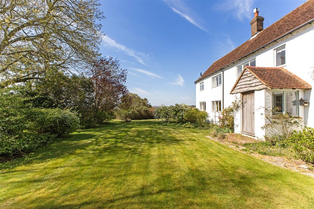 Property photo 2 of 26 Cottage And Gardens