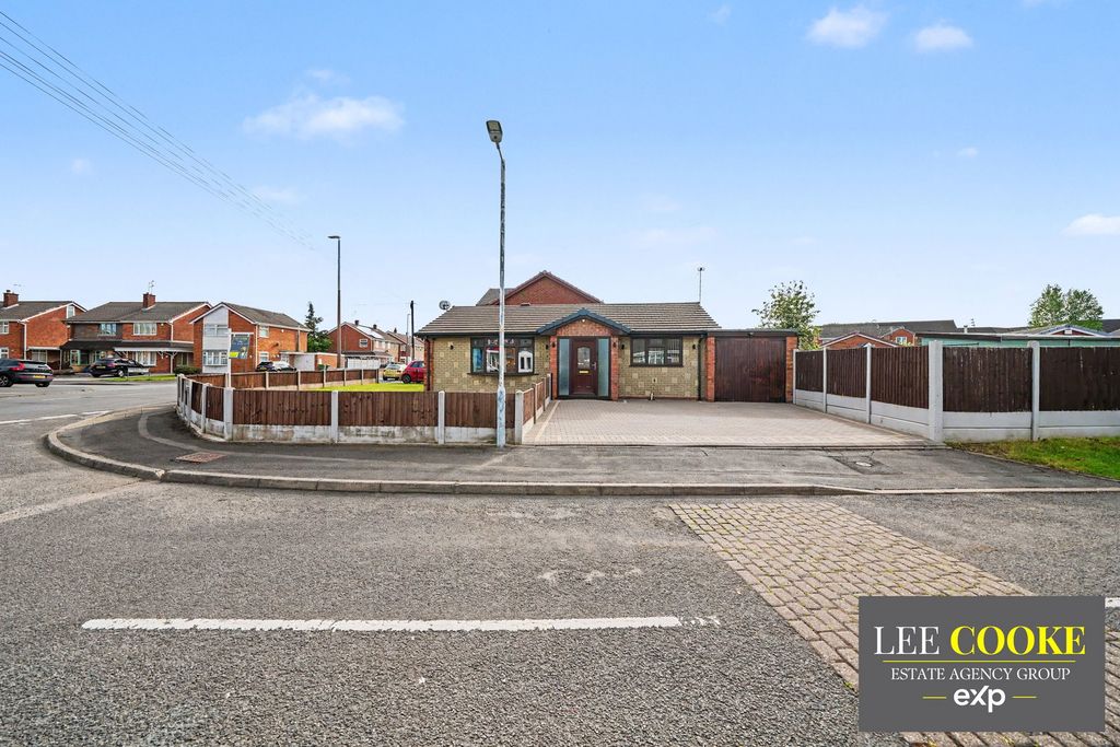 Property photo 3 of 39