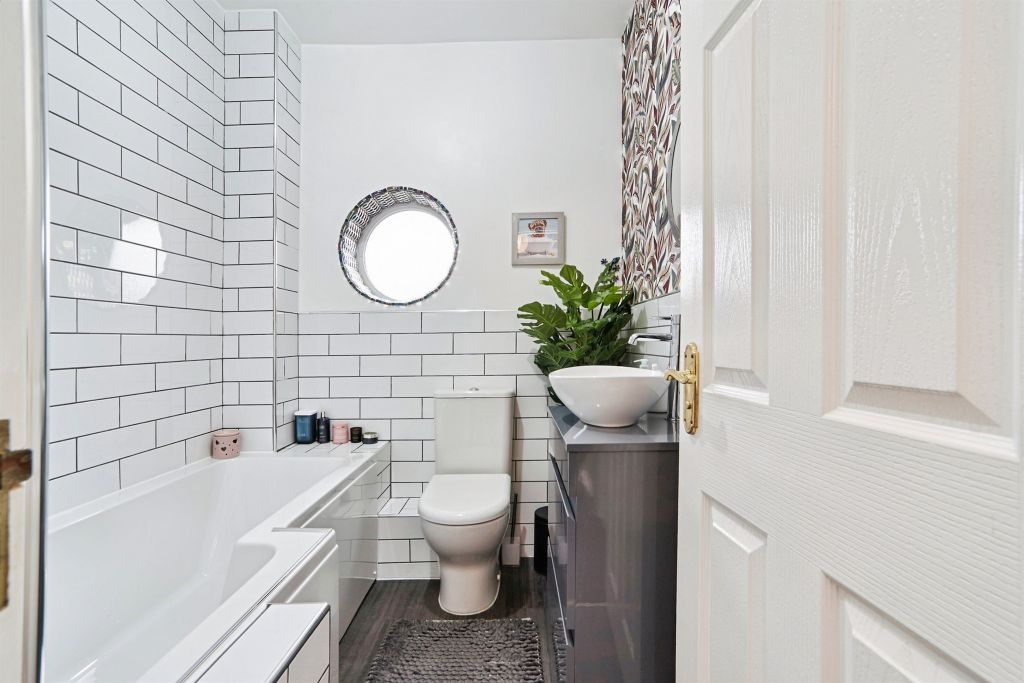 Property photo 3 of 20