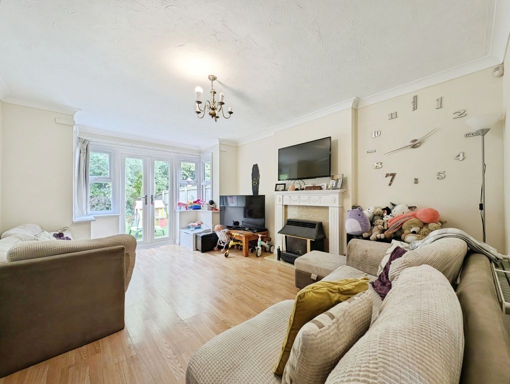 Property photo 3 of 17 Pbox-Img.Jpg