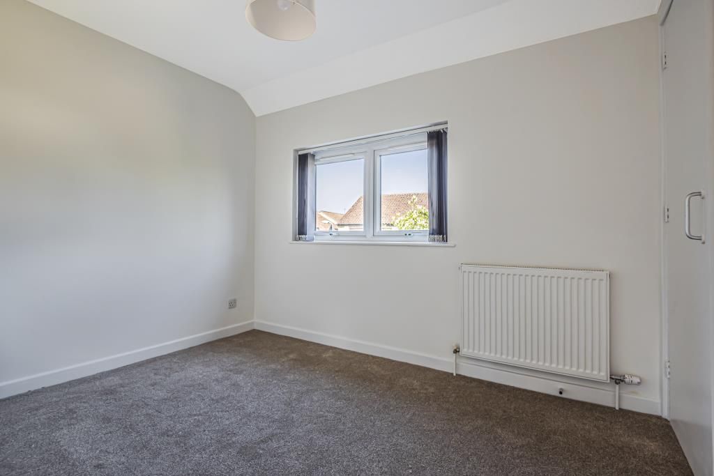 Property photo 3 of 10 Bedroom