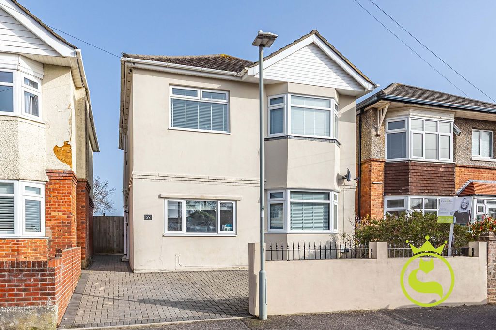 Property photo 2 of 23