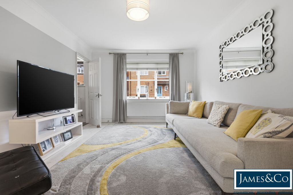 Property photo 3 of 21 52Lukinsp