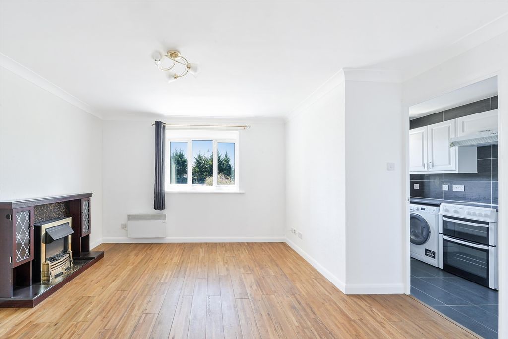 Property photo 2 of 11 Image