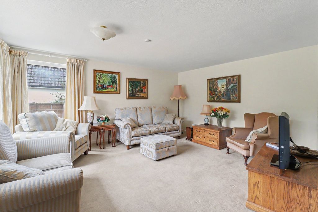 Property photo 2 of 25 Picture No. 04