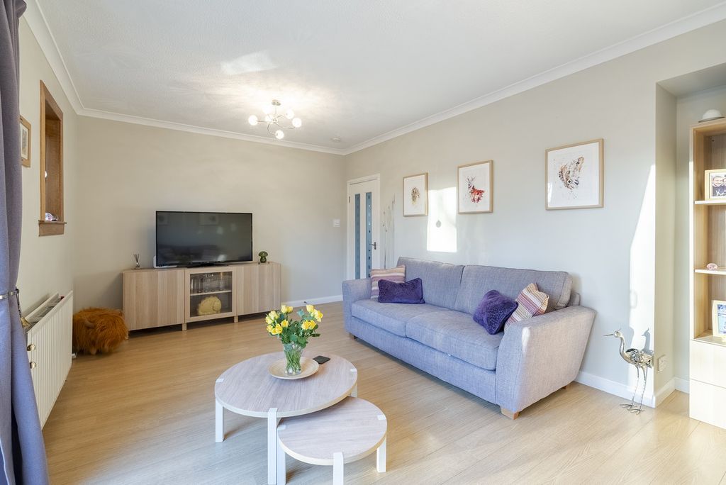 Property photo 3 of 31