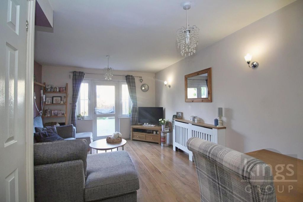 Property photo 2 of 12