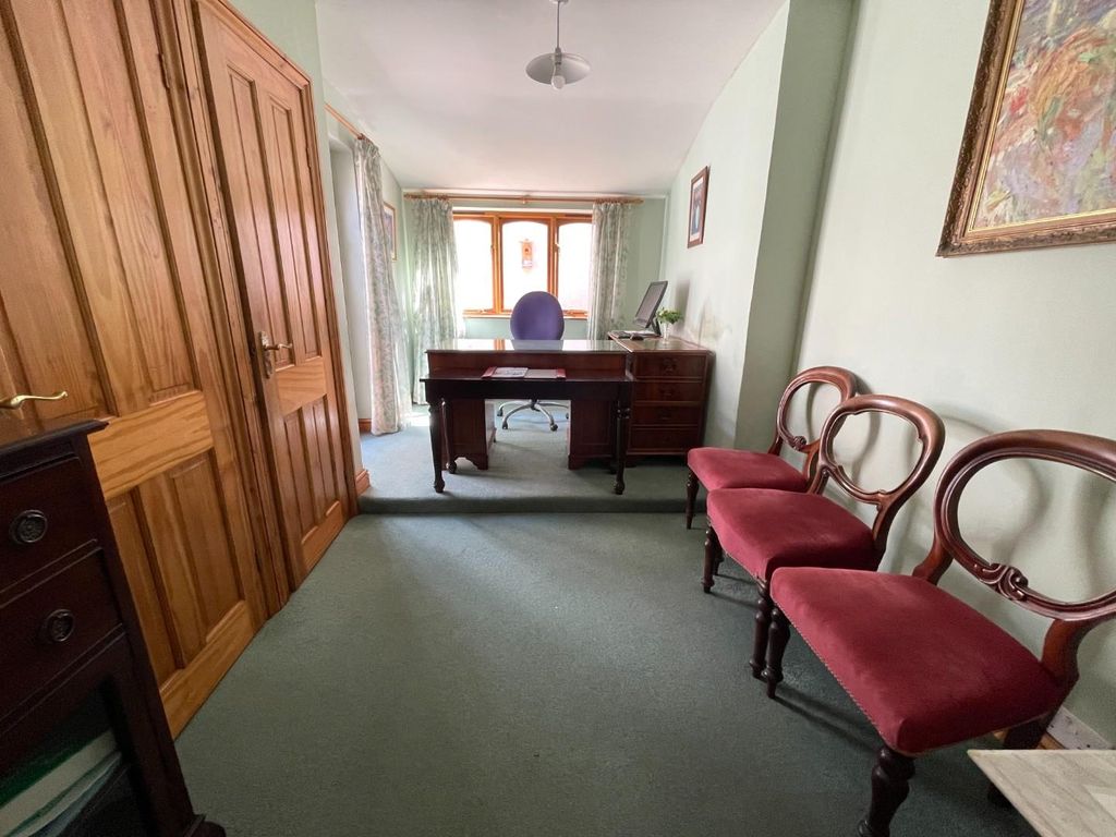 Property photo 3 of 10 Office.Jpg