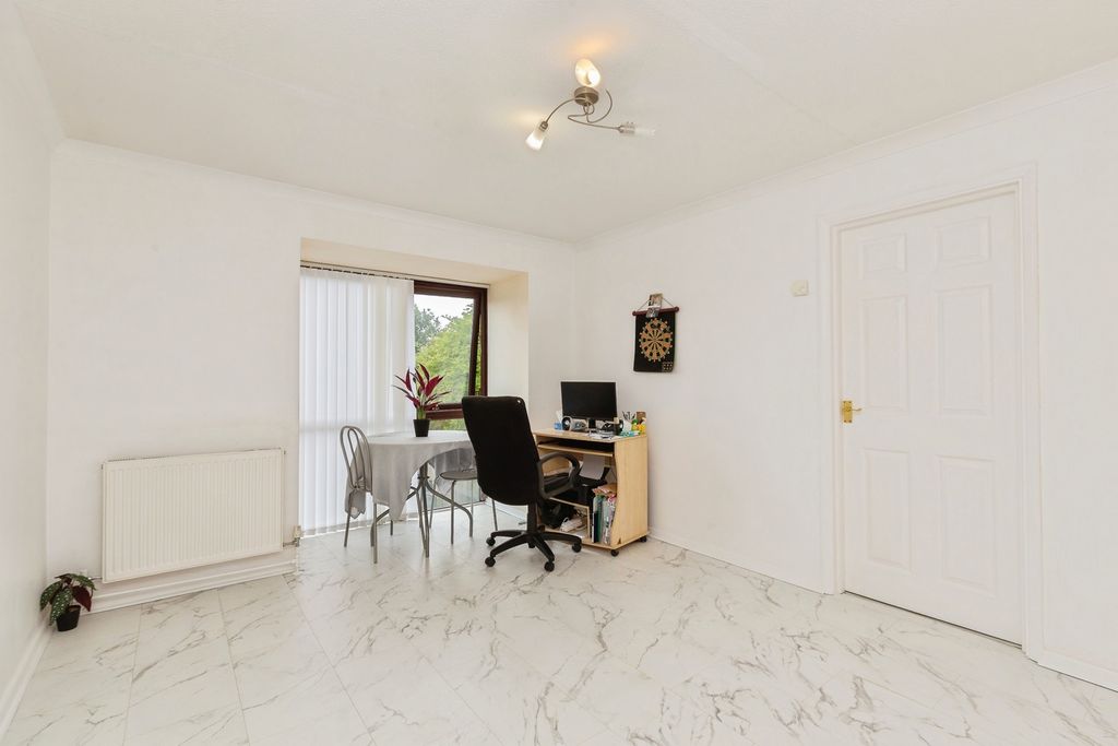 Property photo 2 of 9 Pbox-Img.Jpg