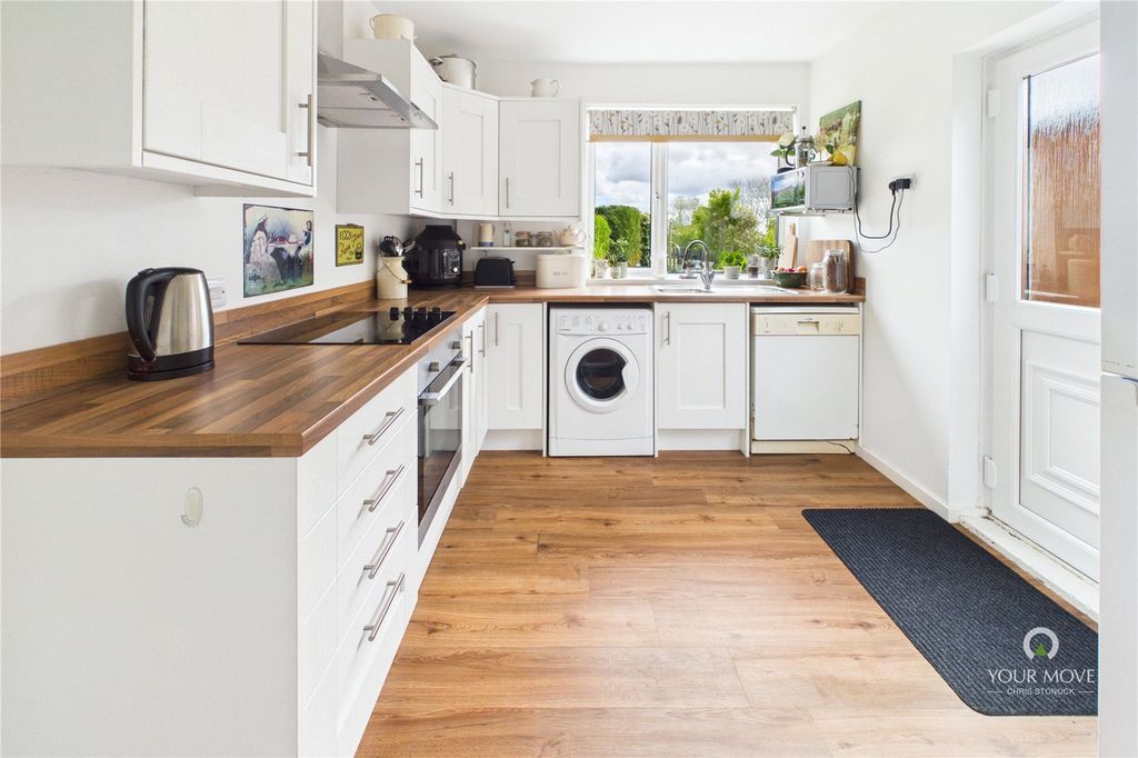 Property photo 3 of 16 Picture No. 05