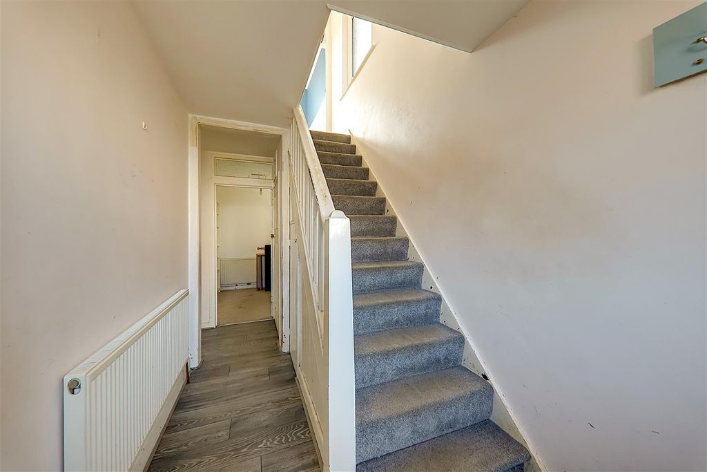 Property photo 3 of 7 Img_5978-Img_5980.Jpg