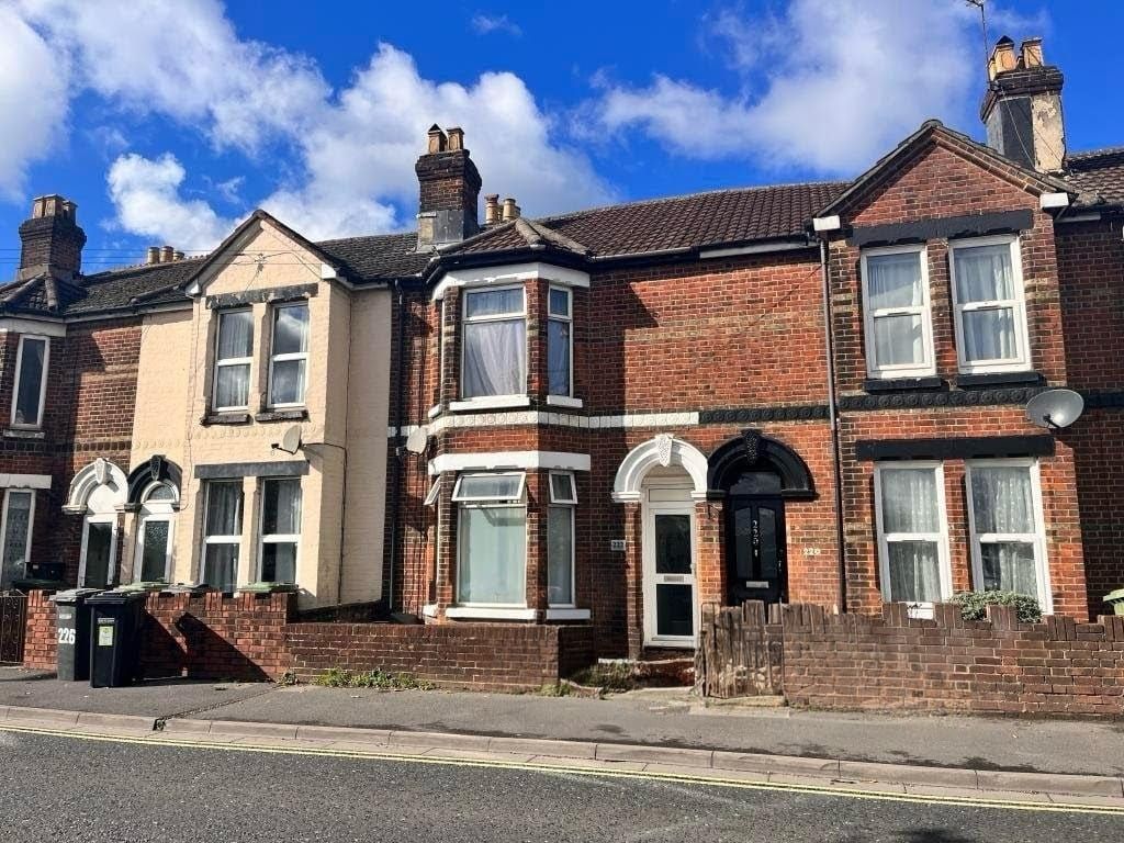 Property photo 1 of 6