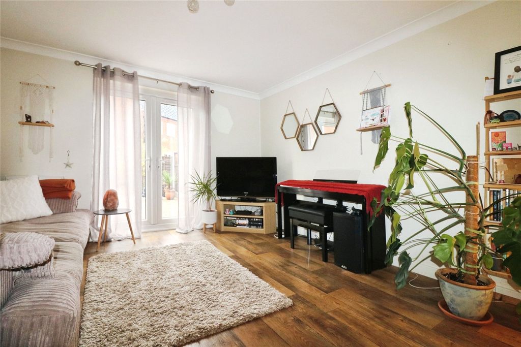 Property photo 3 of 12 Picture No. 16