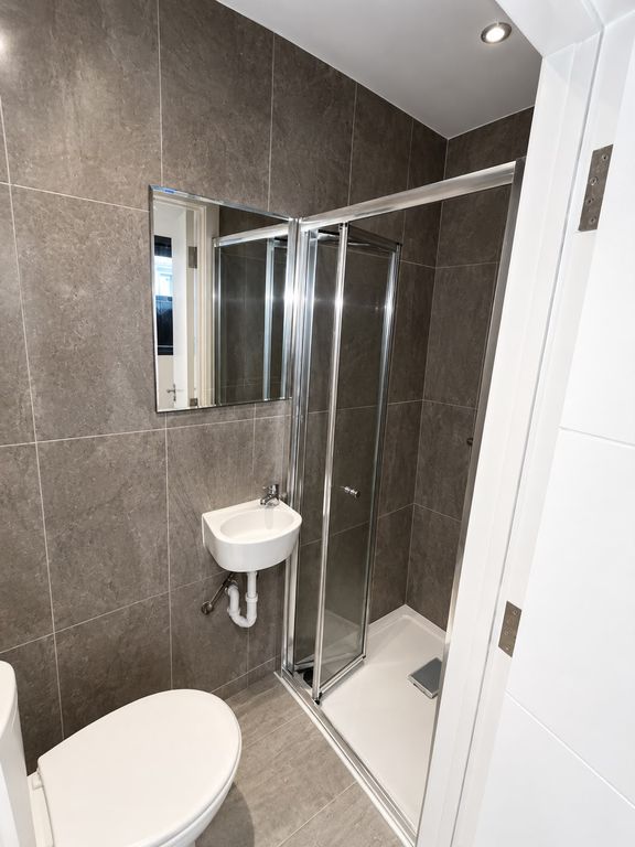 Property photo 1 of 4 Bathroom